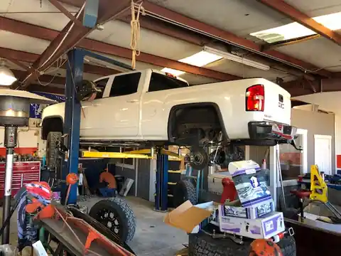 Knight's Auto & Tire Services in Lakeport