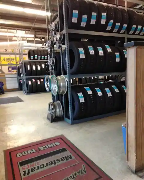 Royal Automotive Center in Lakeport