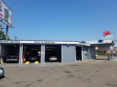 Lakeside Auto Service in Lakeside