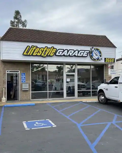 Lifestyle Garage in Lakeside