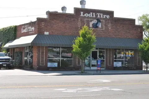 Ken Lungs Lodi Tire Service Inc. in Lodi