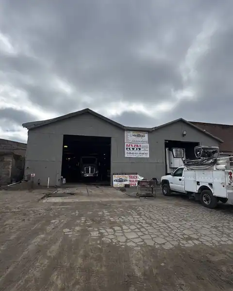 PHANTOM TRUCK & TRAILER REPAIR in Lodi