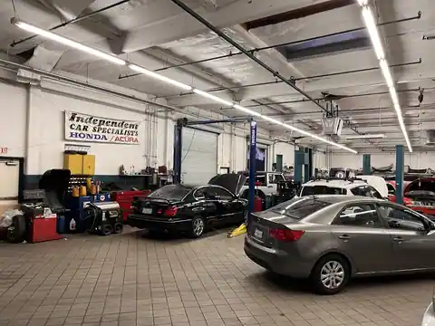 Norms Auto Collision Center in Los Alamitos