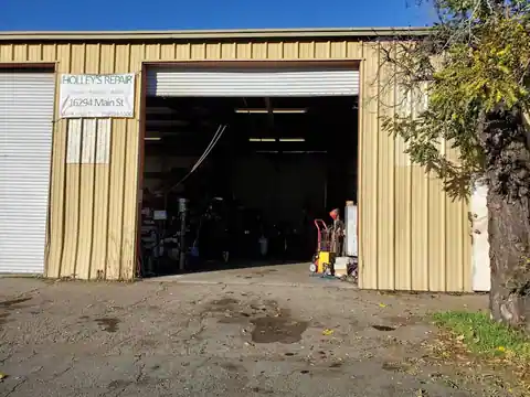 Holley's Repair in Lower Lake