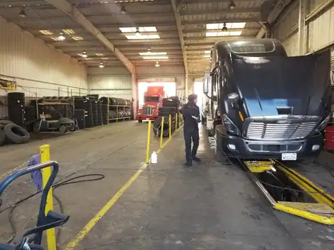 Lucky's Express &Wash in Madera