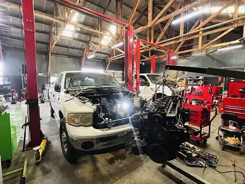 Ron's Diesel & Auto Repair Shop in Madera
