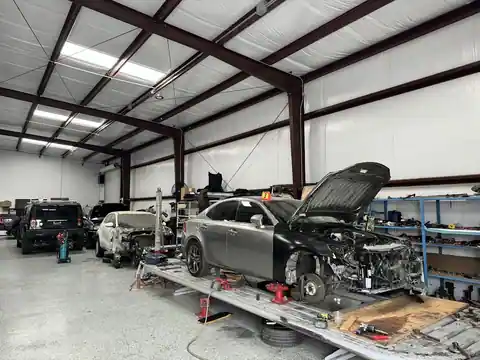 Unique Auto Enterprises in Madera
