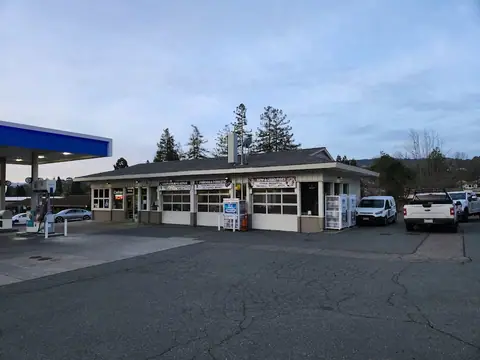 Alhambra Auto Center & Tires in Martinez
