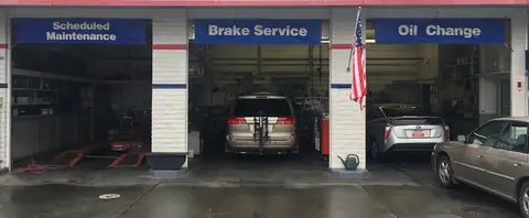 George & Bob's Service in Menlo Park