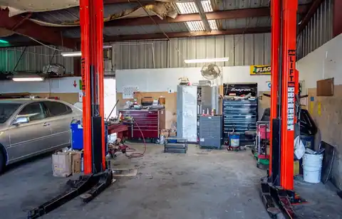 Econo Auto Repair in Merced