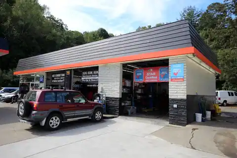 Miller Ave Smog Shop in Mill Valley
