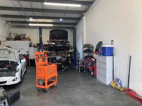 G n K Auto in Modesto