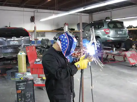 Autobahn Body and Paint in Mountain View