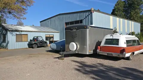 Longhair Collision Works in Mt Shasta