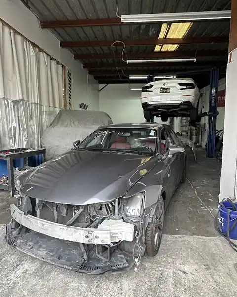 Aria Auto Collision in Newark
