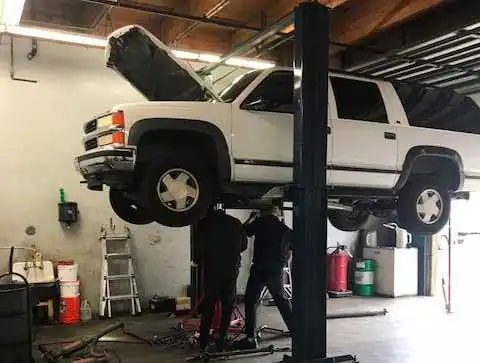 Robertson Automotive in Newbury Park