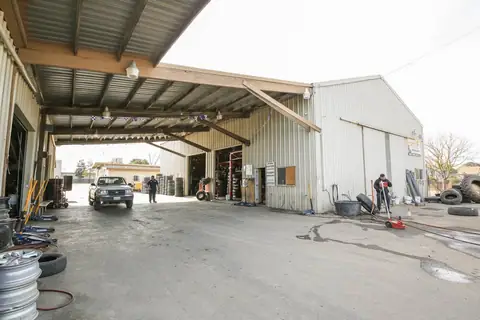 Guerrero's Tire Shop in Newman