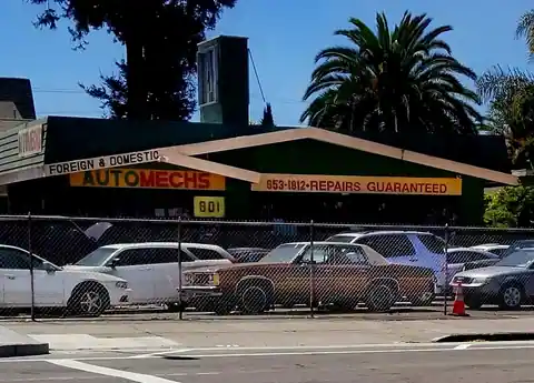 Auto Mechs in Oakland
