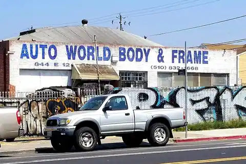 Auto World Body & Frame in Oakland