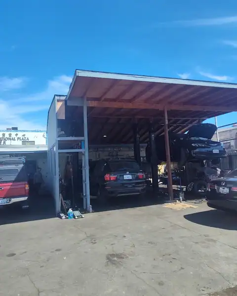 BAI AUTO REPAIR in Oakland
