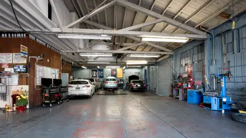 I AM Auto Care in Oakland