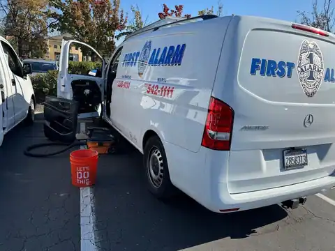 Mobile City Auto Glass in Oakland