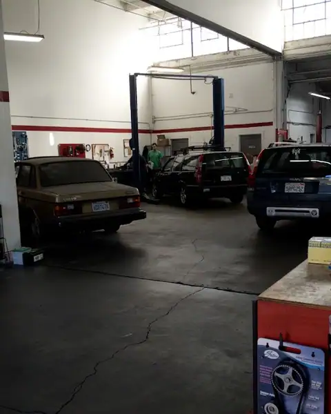 Montclair Auto Tech in Oakland