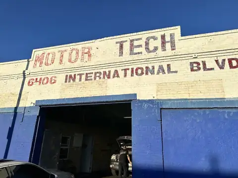 Motor Tech Auto Repair in Oakland
