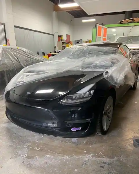 VIP AUTO COLLISION CENTER in Oakland