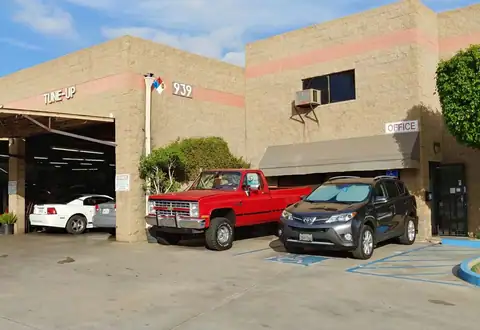Titan Automotive in Orange