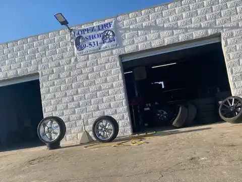 lopez tirez auto repair in Orange Cove