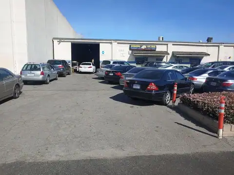 International Auto Repair in Oxnard