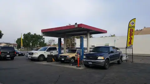 Saviers Automotive Repair in Oxnard