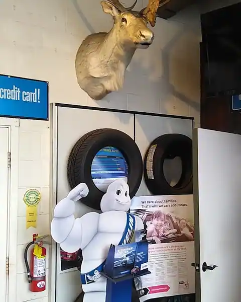 Pacifica Tire & Service Center in Pacifica