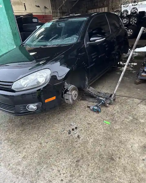 Los Pelones Tire & Wheels in Pajaro