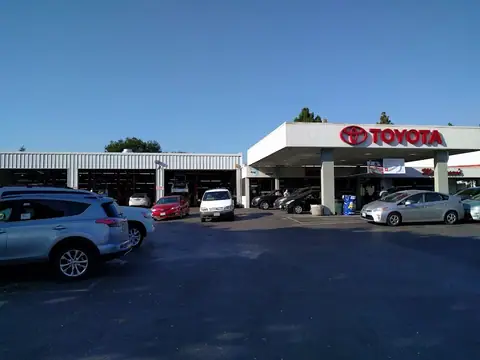 Magnussen's Toyota of Palo Alto in Palo Alto