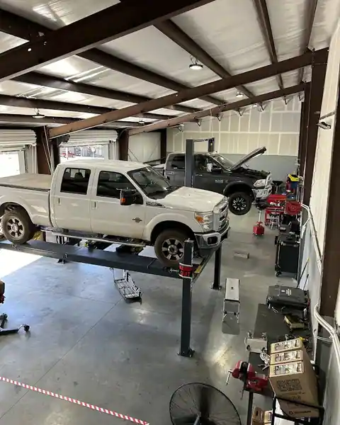 Dutters Automotive in Paradise