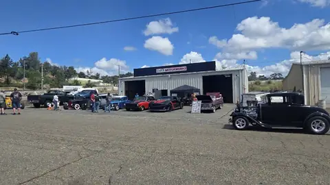 Gills Motorworks in Paradise