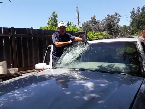 Delta Auto Glass in Pittsburg