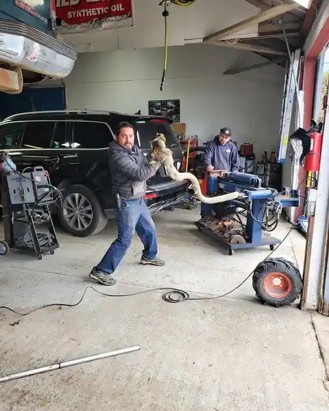L&B Avalos Auto Shop in Point Arena