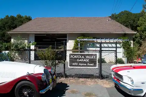 Portola Valley Garage in Portola Valley