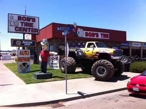 Bob's Tire Center in Red Bluff