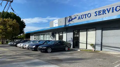 Amana Auto & Collision in Redwood City