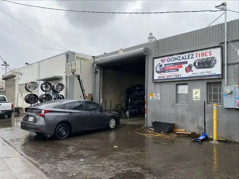 Gonzalez Tires & Brakes in Redwood City