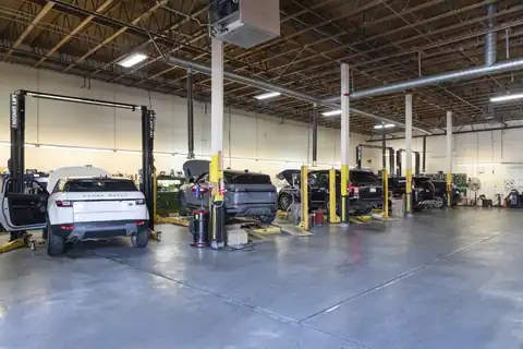 Land Rover Redwood City Service and Auto Parts in Redwood City