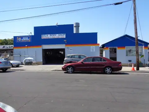 Premium Bodyworks in Redwood City