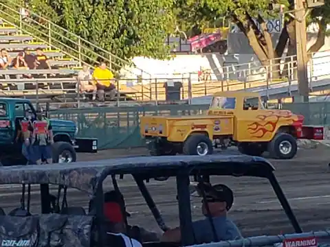 Rear End Shop in Riverbank