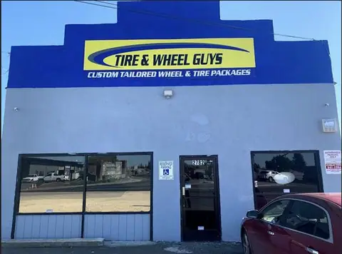 Tire and wheel guys in Riverbank