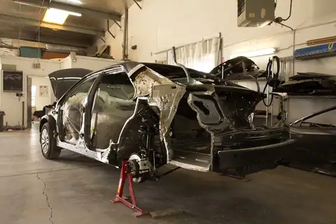 Auernig Auto Body in Roseville