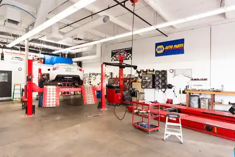 Clark Frame & Wheel Alignment in Roseville